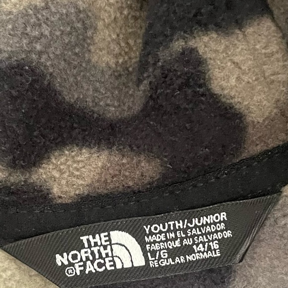 THE NORTH FACE Camo Full Zip Hoodie - Picture 5 of 5